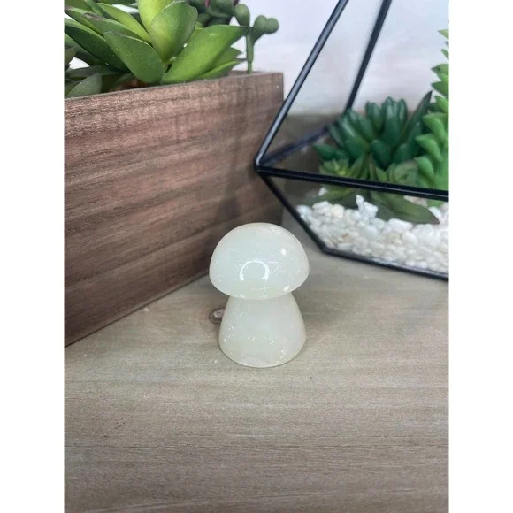 Green Onyx Mushroom Crystal Carving - Picture 4 of 5